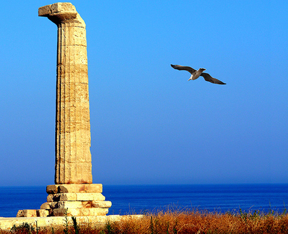 Αποτέλεσμα εικόνας για capo colonna crotone